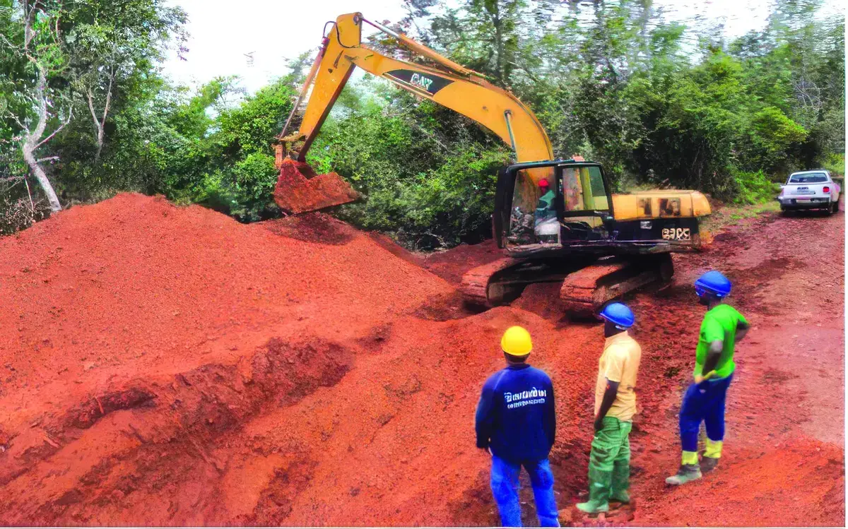 LE DEVENIR DE LA MINE DE FER DE BANIAKA