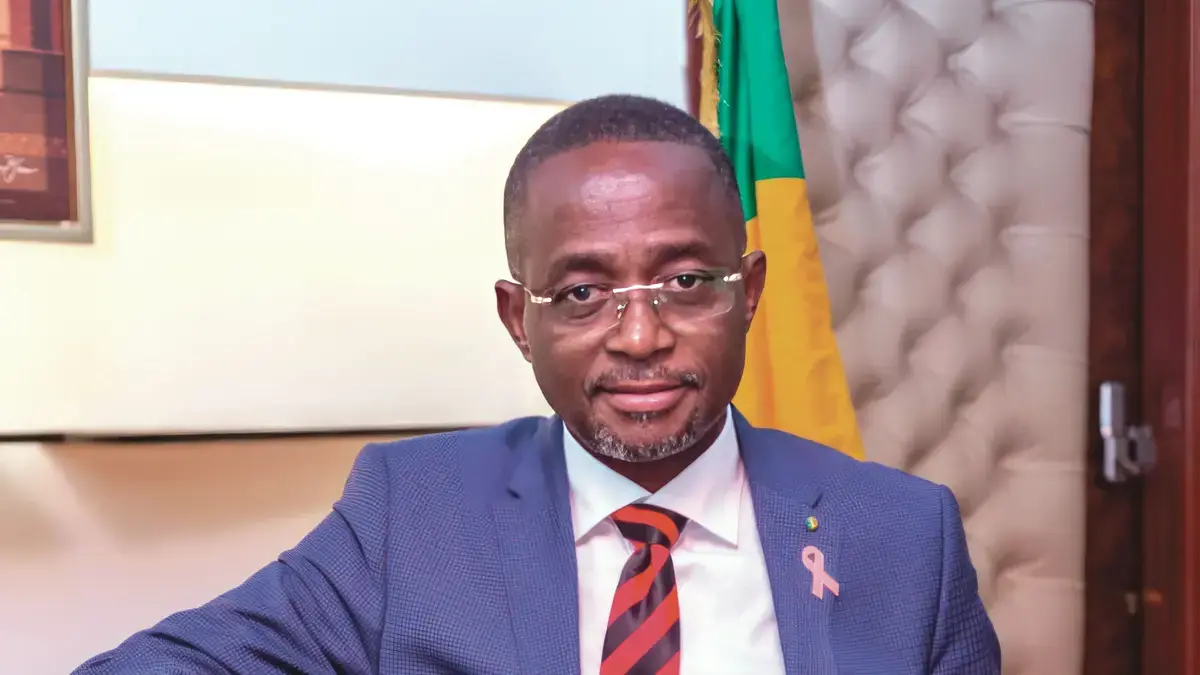 AU CŒUR DES PERSPECTIVES ET DES ENJEUX PÉTROLIERS